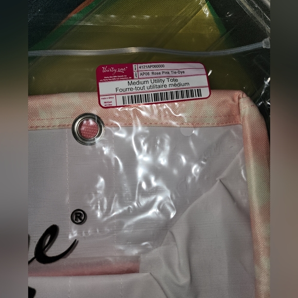 Thirty one medium utility tote - Picture 4 of 4